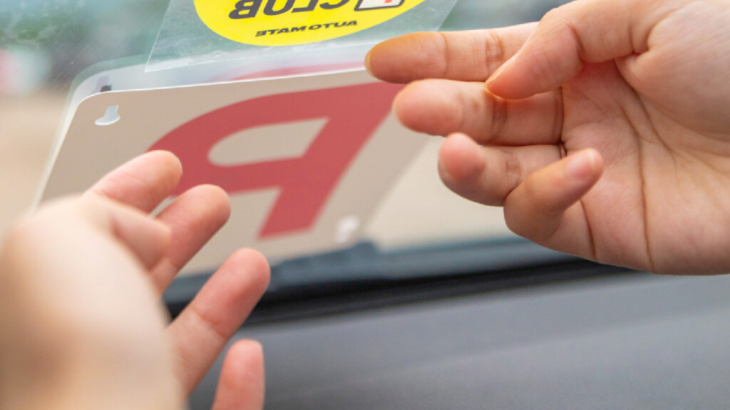 【2026香港P牌保險省錢攻略】新手車保險點揀最平？保費、風險與墊底費全解析